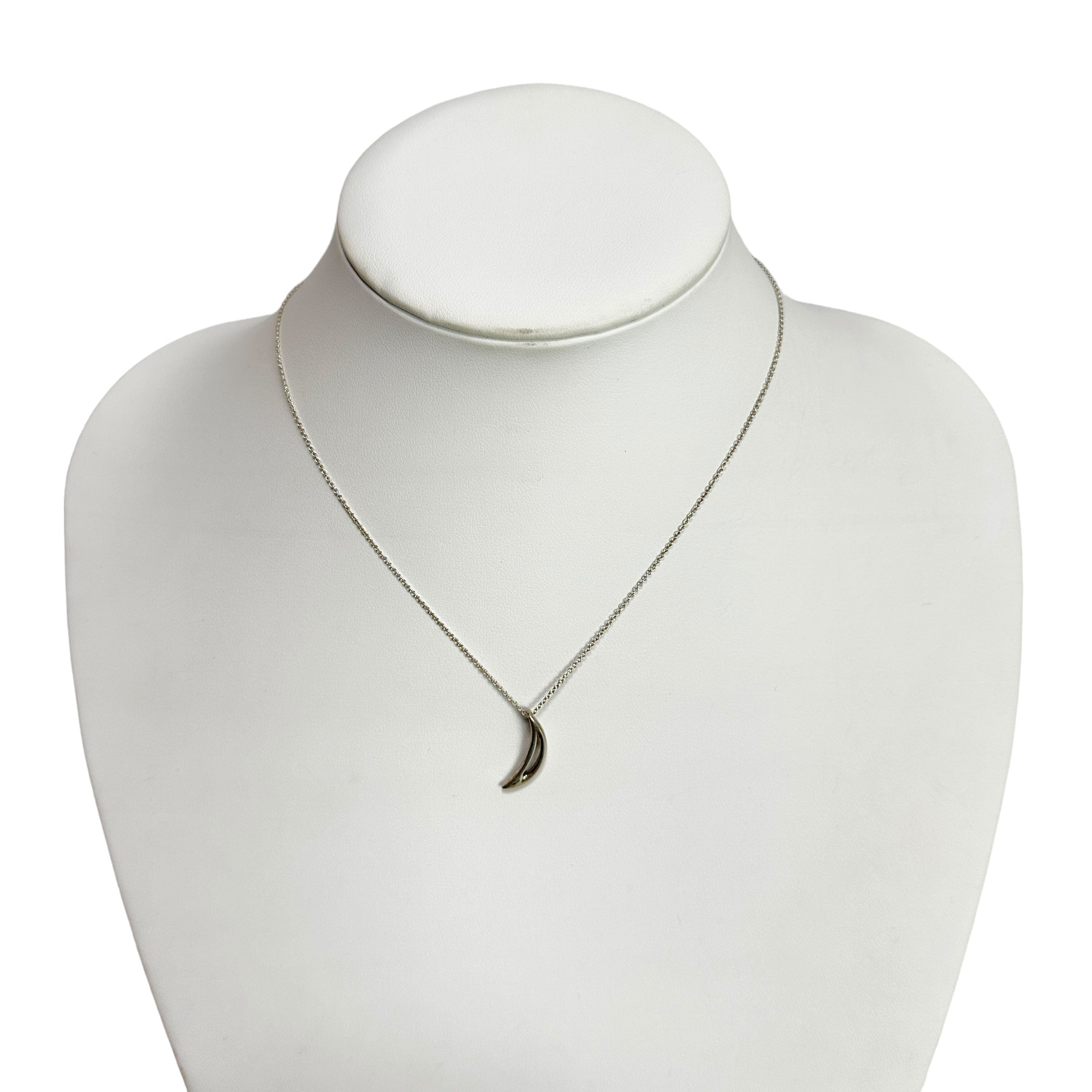 Tiffany ラージクレセントムーン ロング チェーンネックレス
