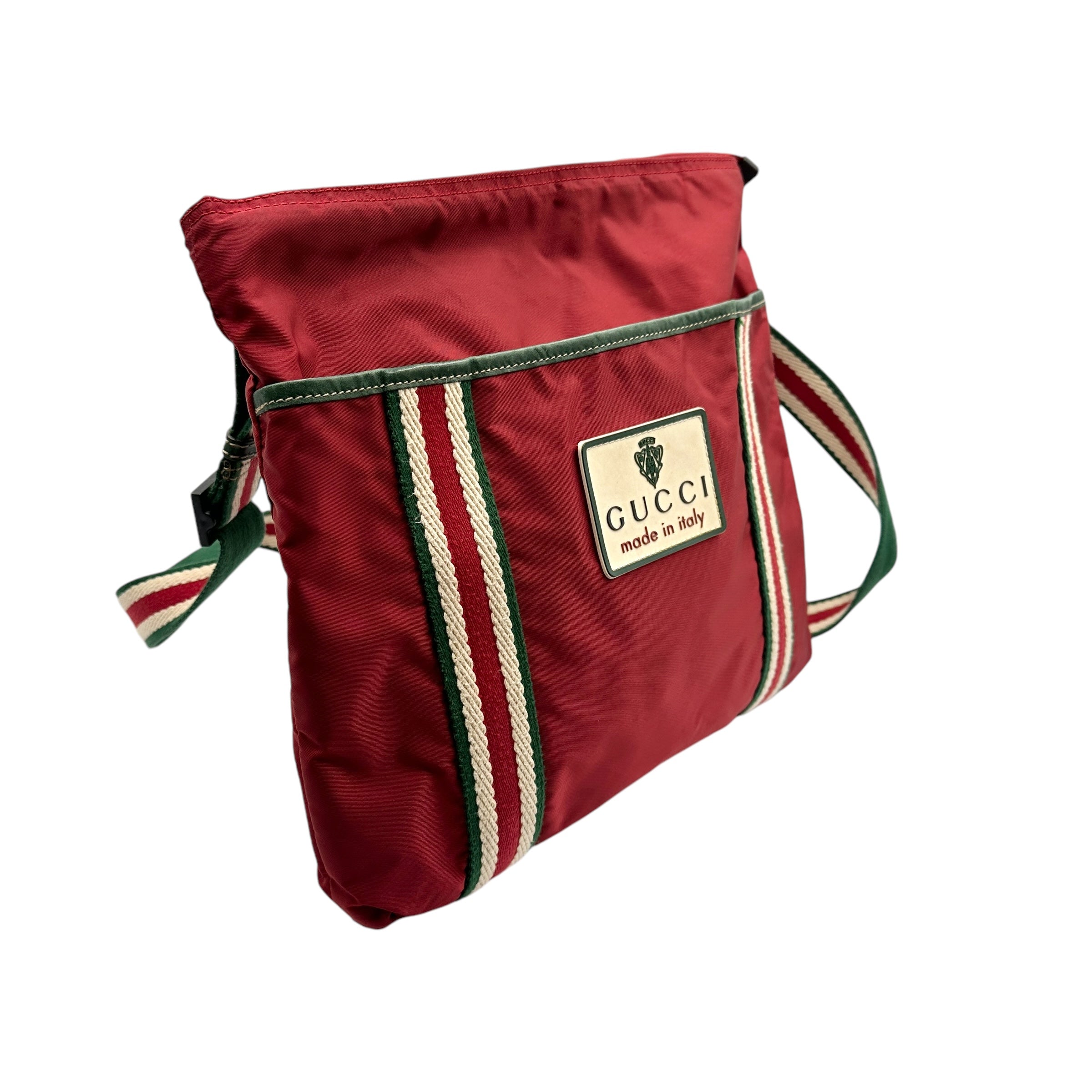 GUCCI グッチ クレスト ショルダーバッグ