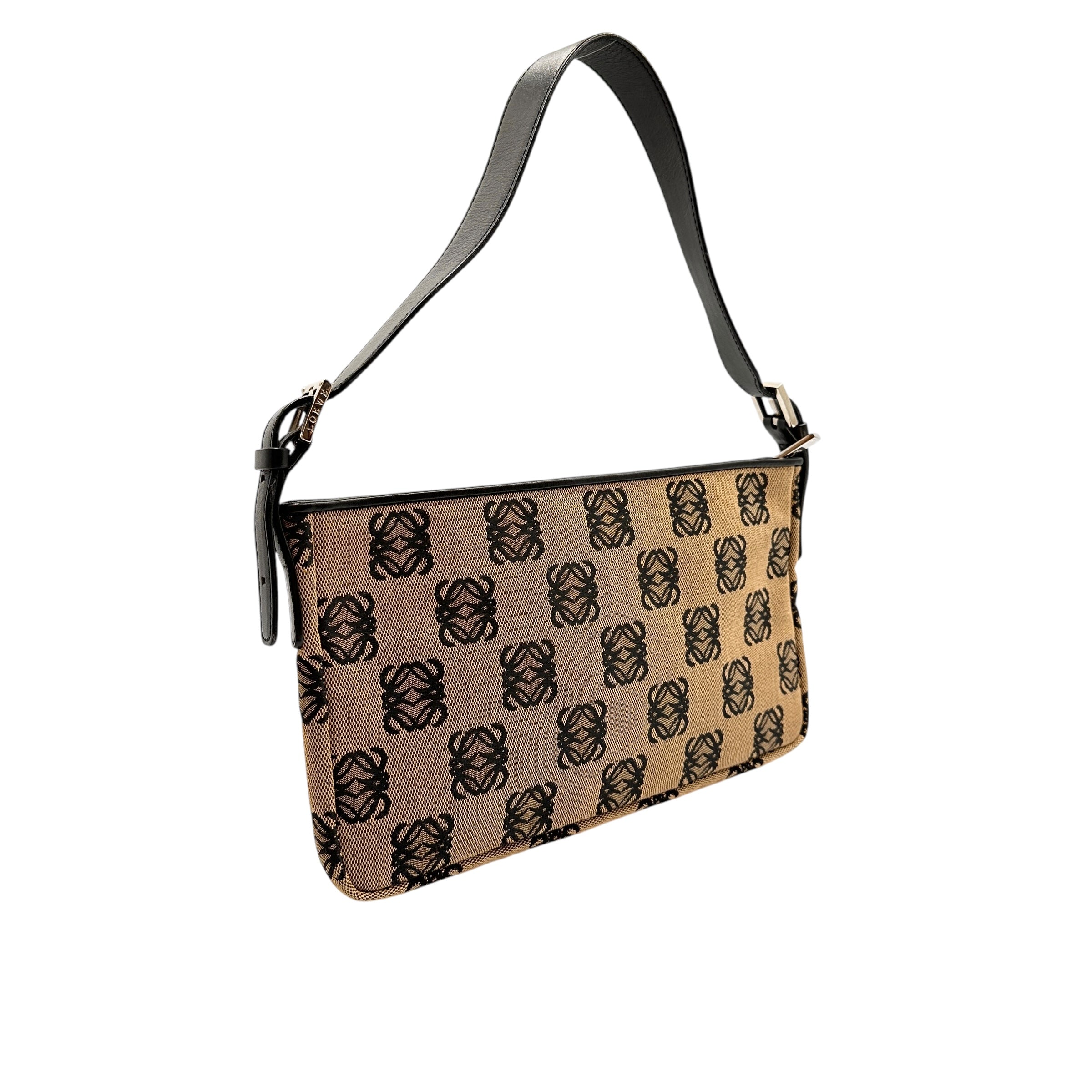 LOEWE ロエベ アナグラム ワンショルダーバッグ