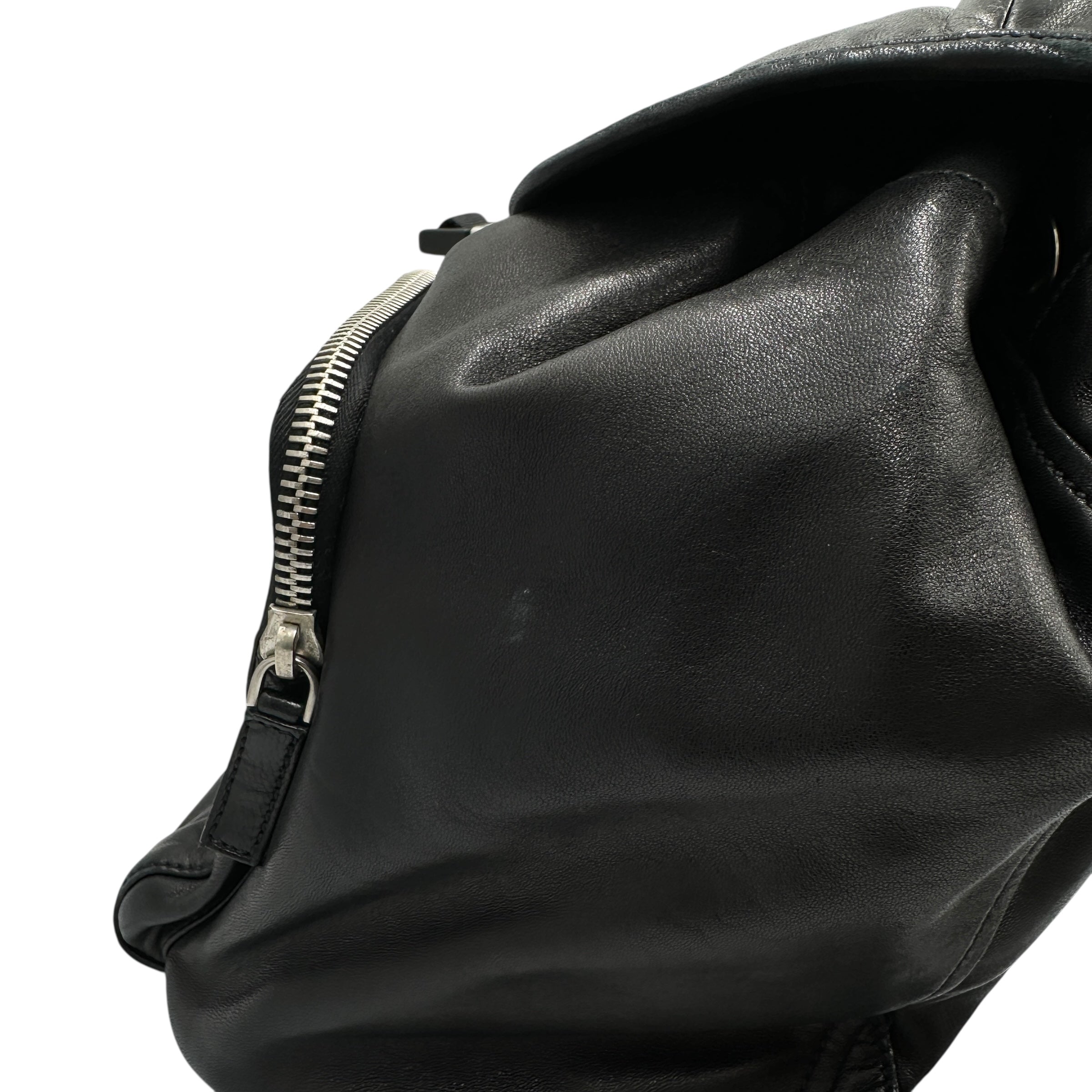 PRADA プラダ レザー リュック