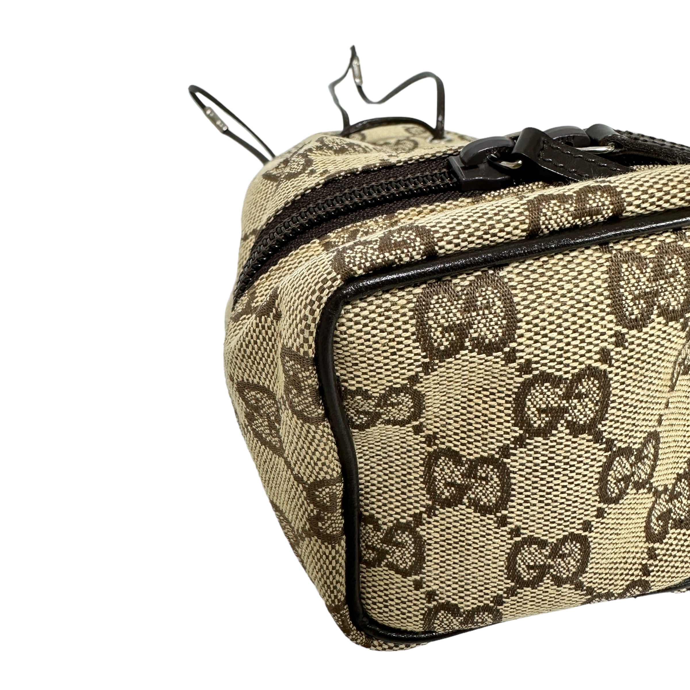 GUCCI グッチ 巾着ポーチ