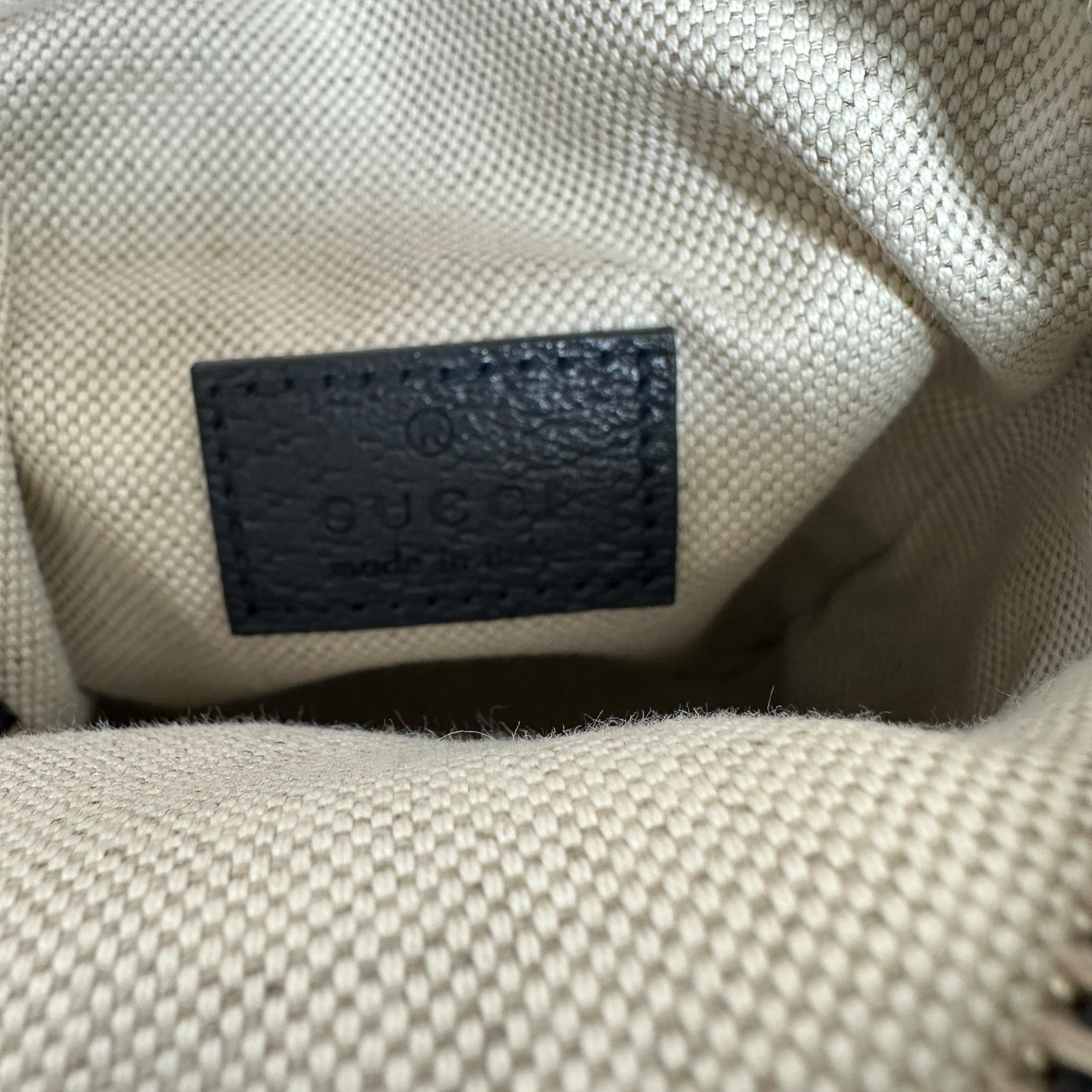 GUCCI グッチGGスプリーム ショルダーバッグ
