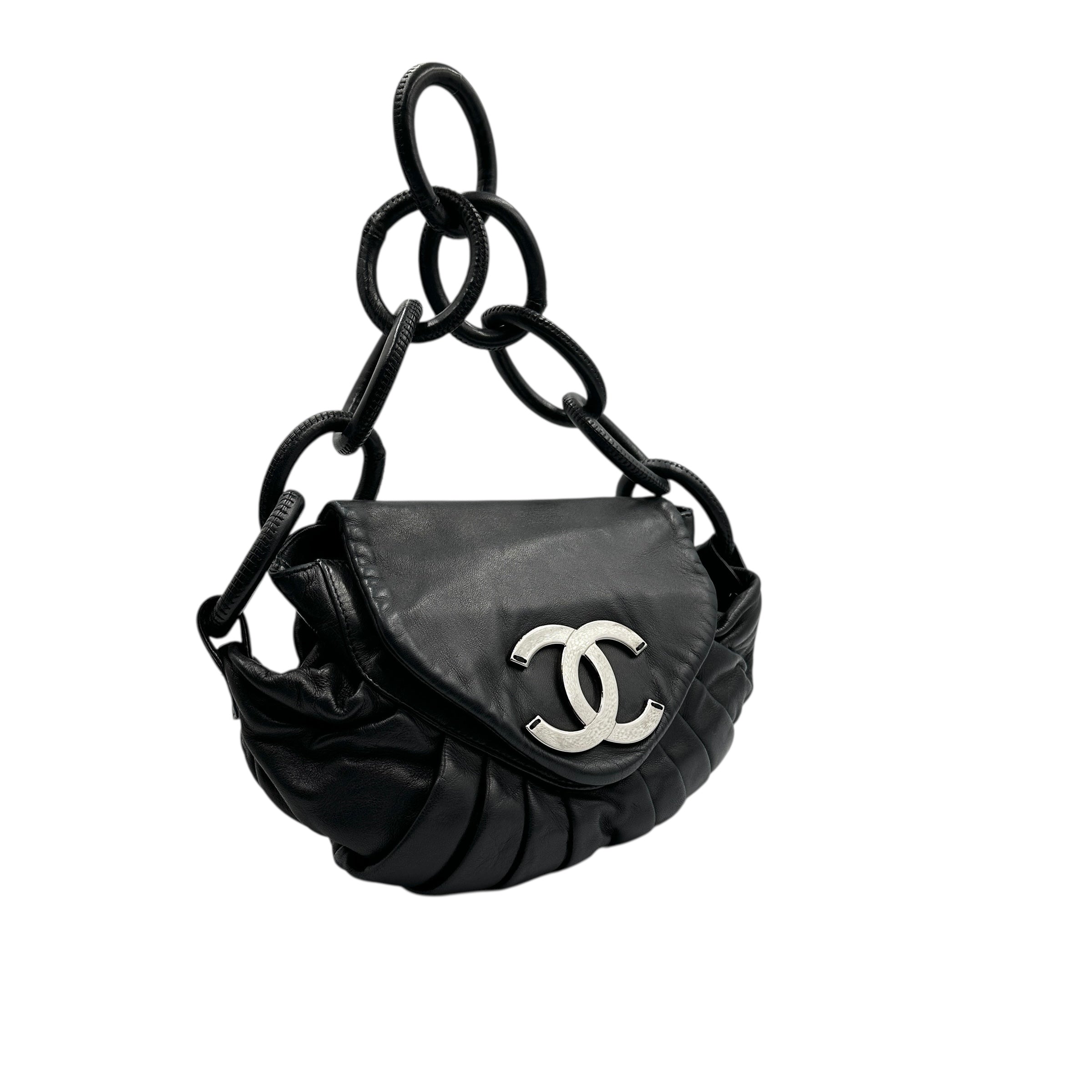 CHANEL シャネル レザーチェーン ショルダーバッグ