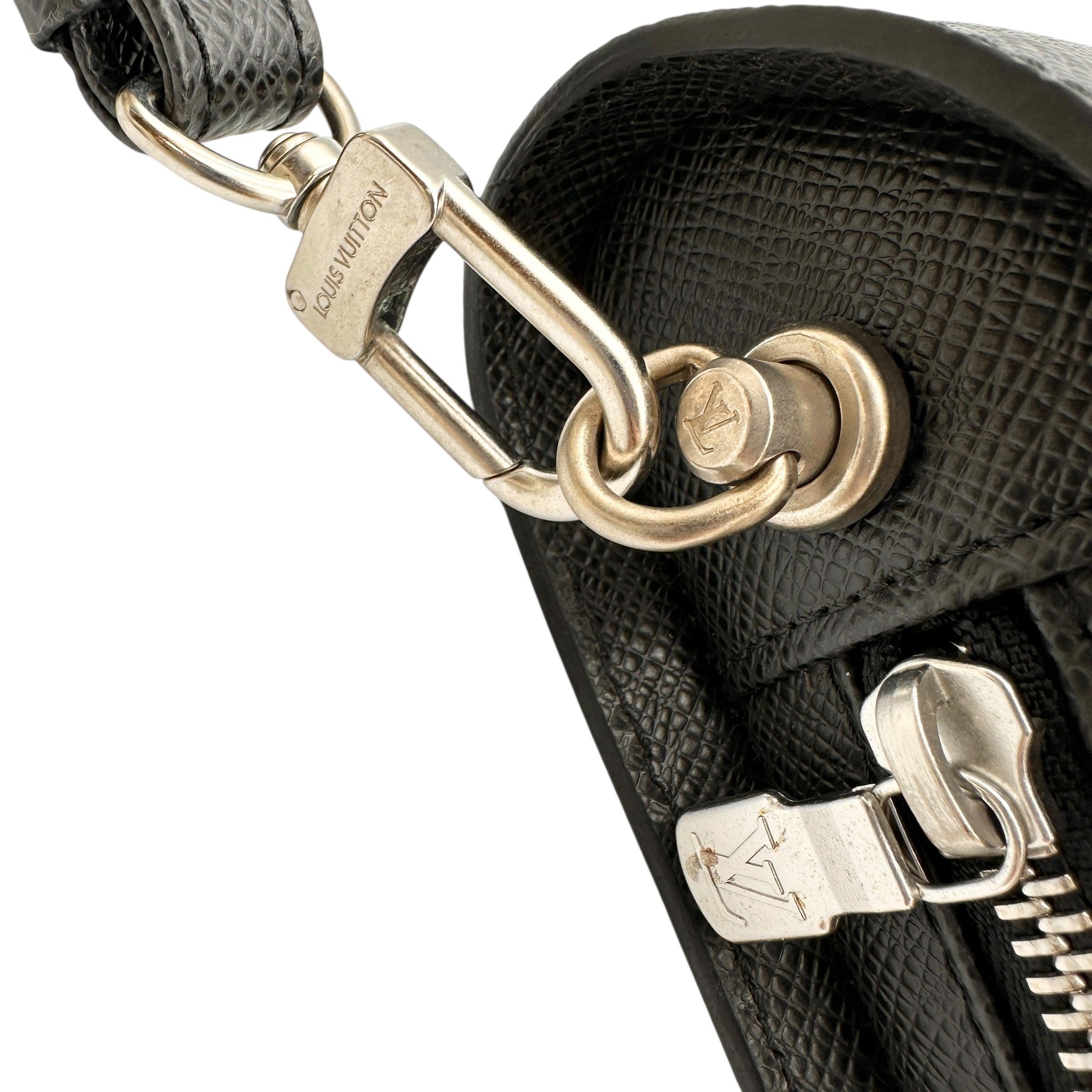 LOUIS VUITTON ルイ・ヴィトン タイガ バイカル セカンドバッグ ブラック