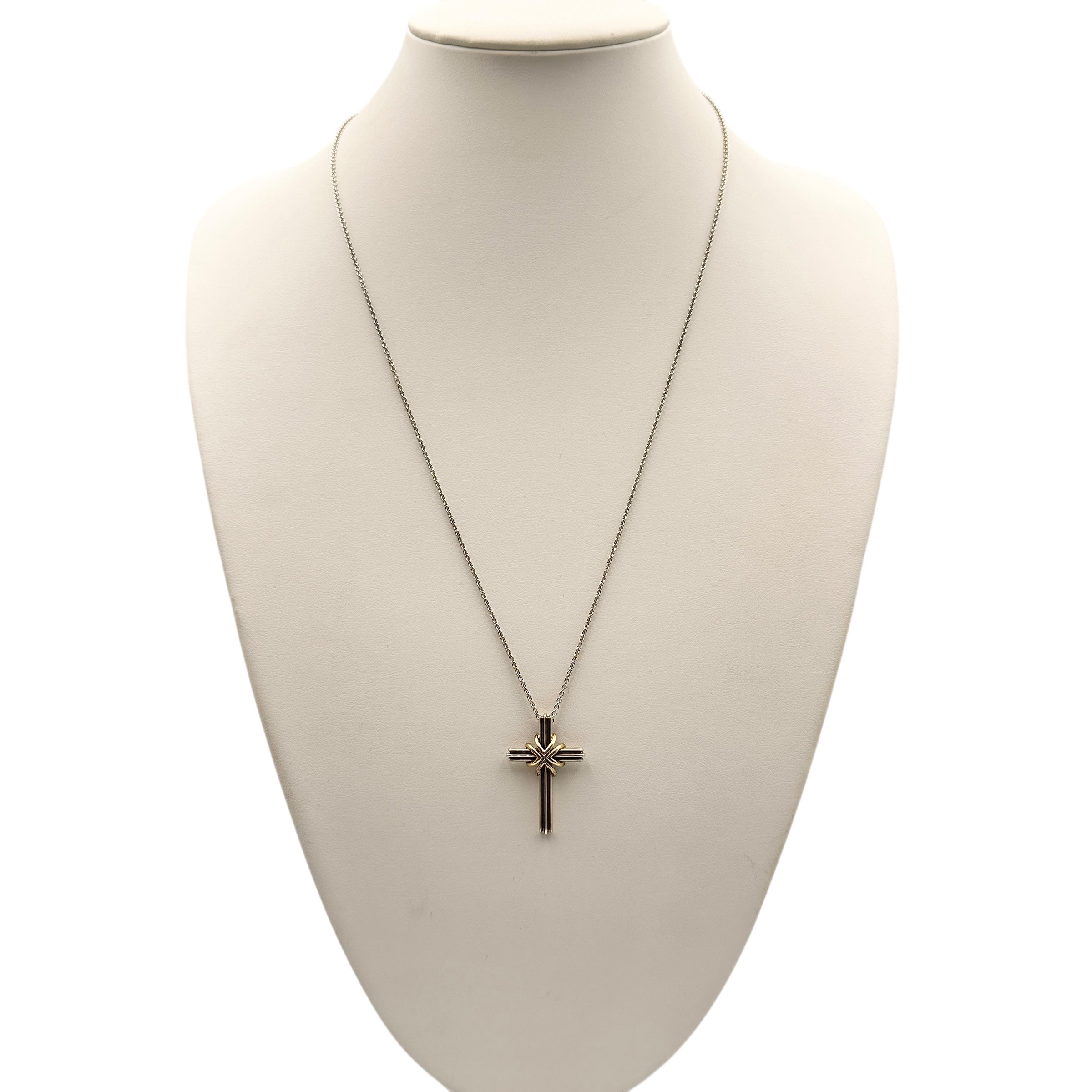 TIFFANY & Co. ティファニー シグネチャー クロス ネックレス