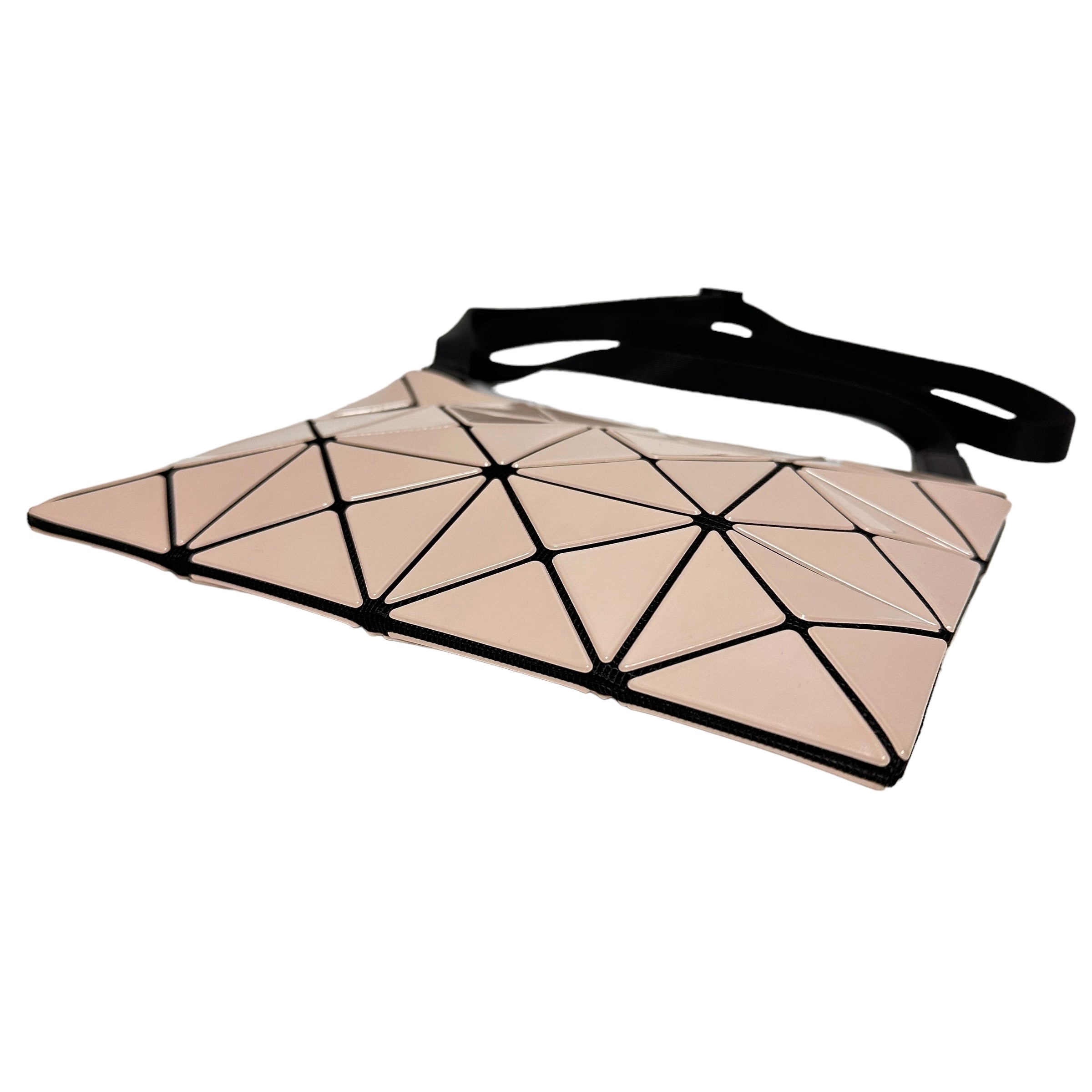 ISSEY MIYAKE BAOBAO イッセイミヤケ バオバオ ショルダーバッグ