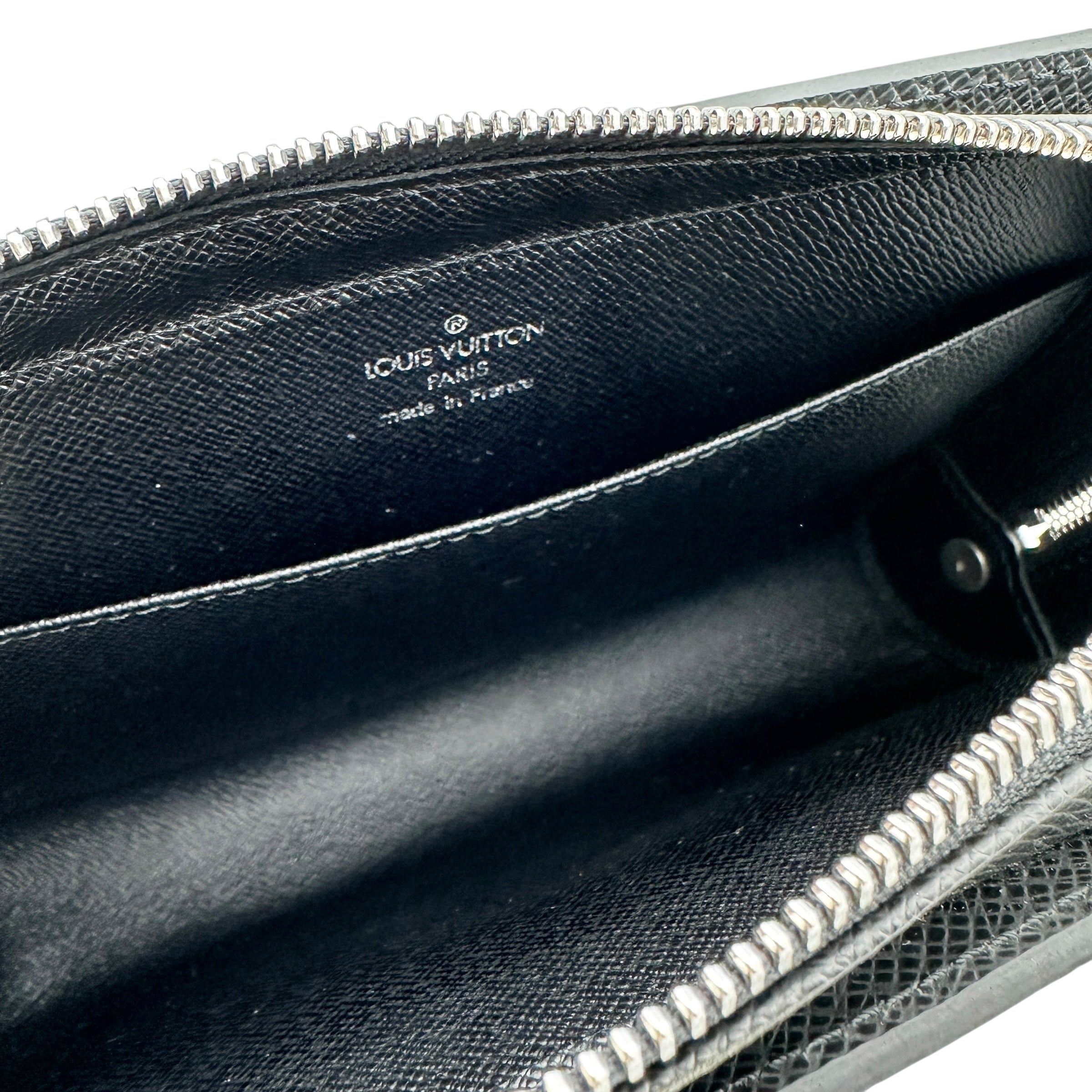 LOUIS VUITTON ルイ・ヴィトン タイガ バイカル セカンドバッグ ブラック