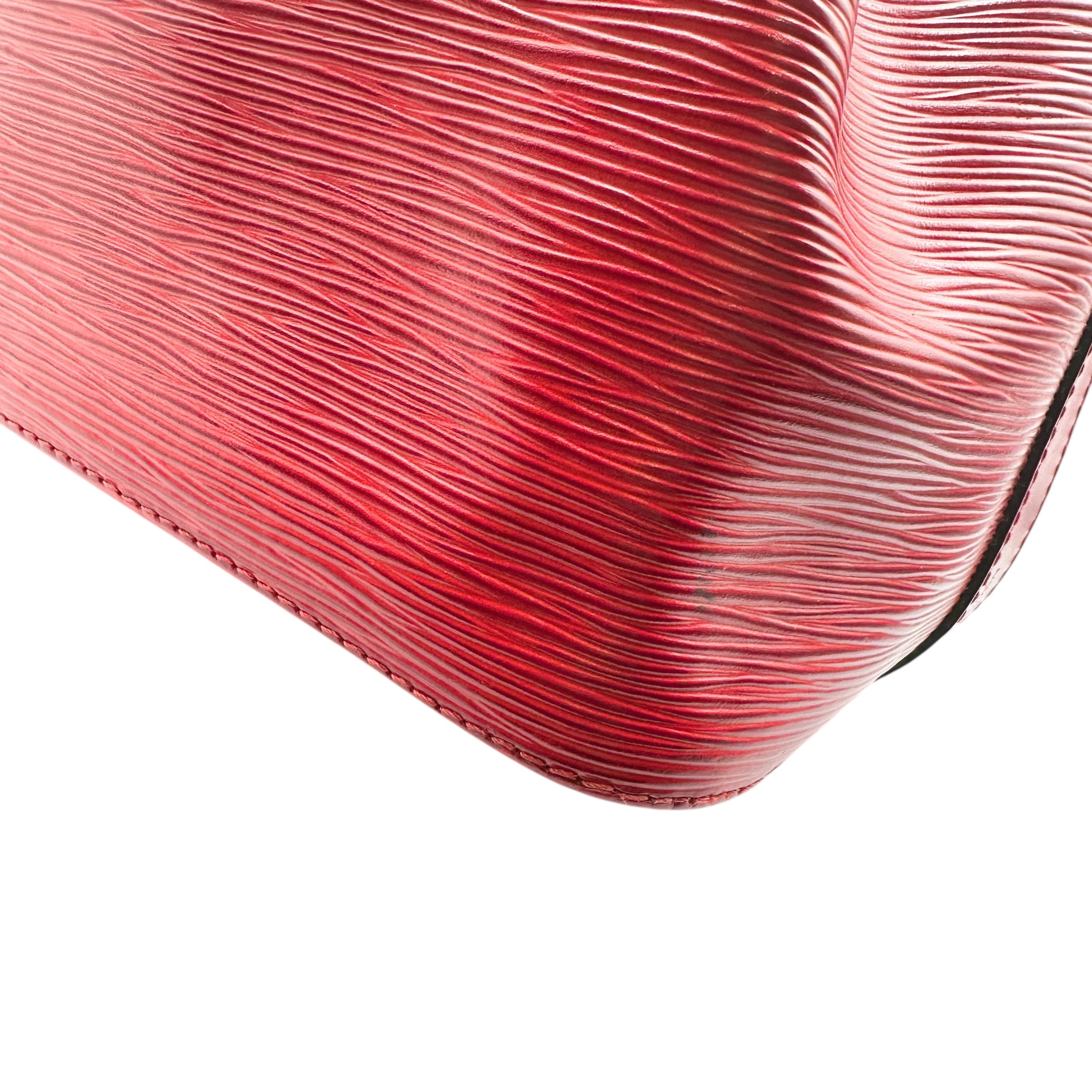 LOUIS VUITTON ルイ・ヴィトン エピ プチノエ