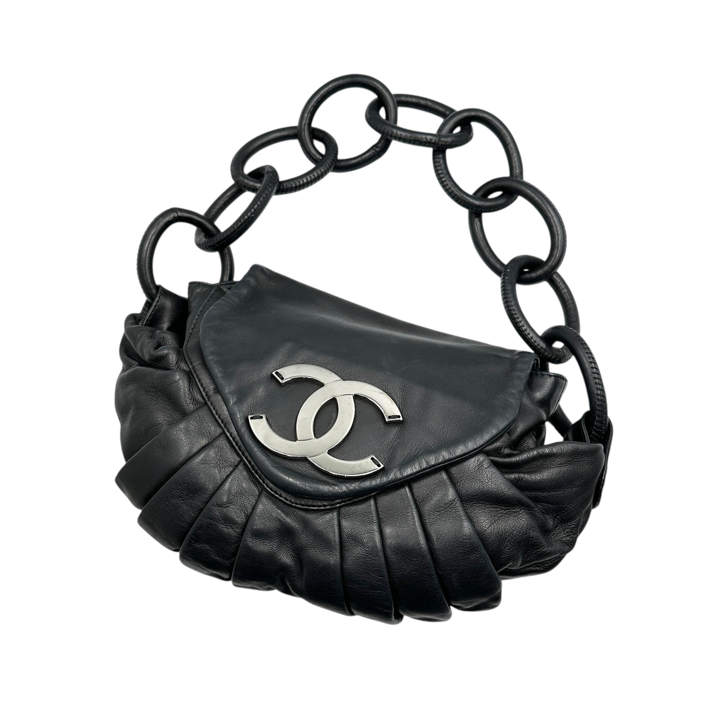 CHANEL シャネル レザーチェーン ショルダーバッグ