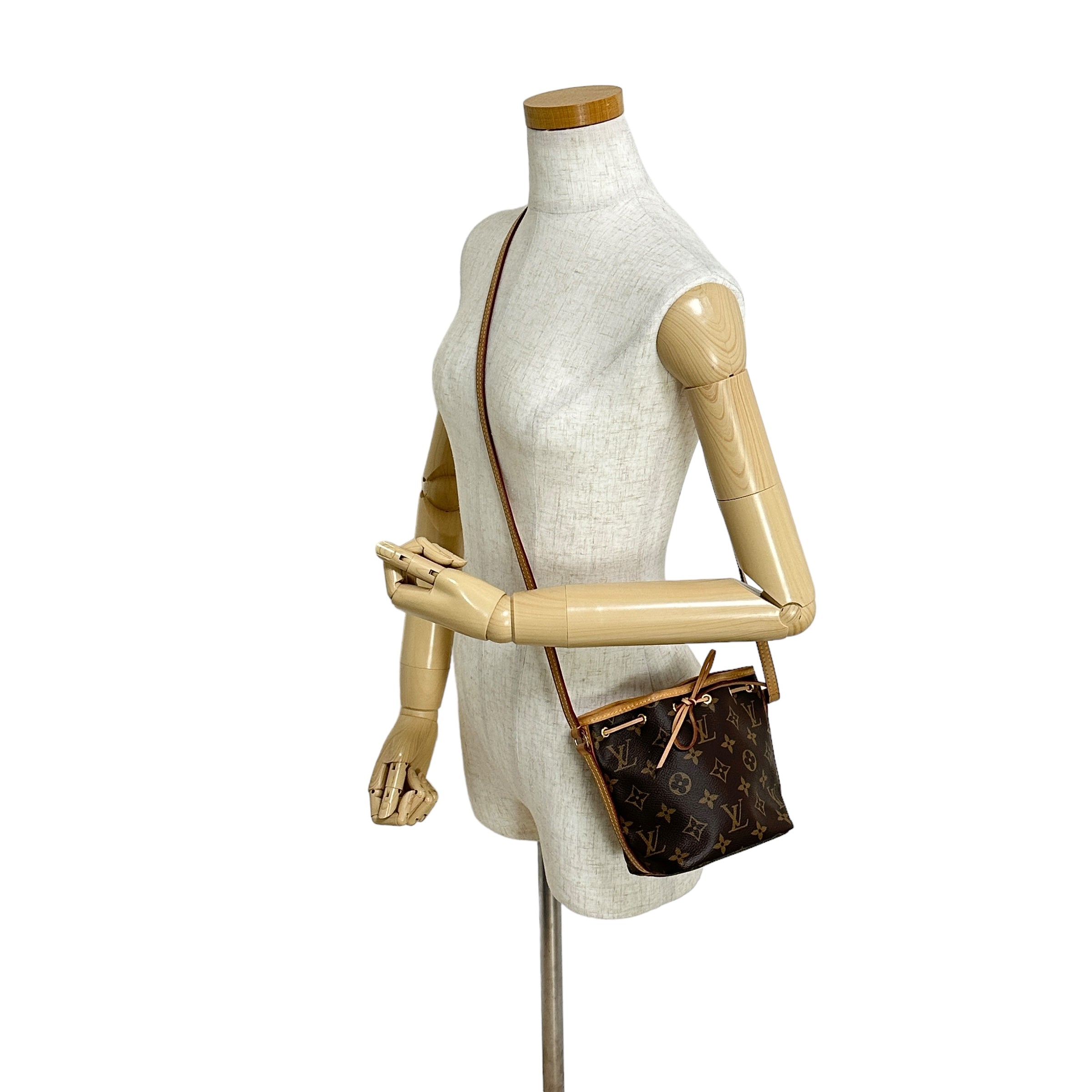 LOUIS VUITTON ルイ・ヴィトン モノグラム ナノノエ