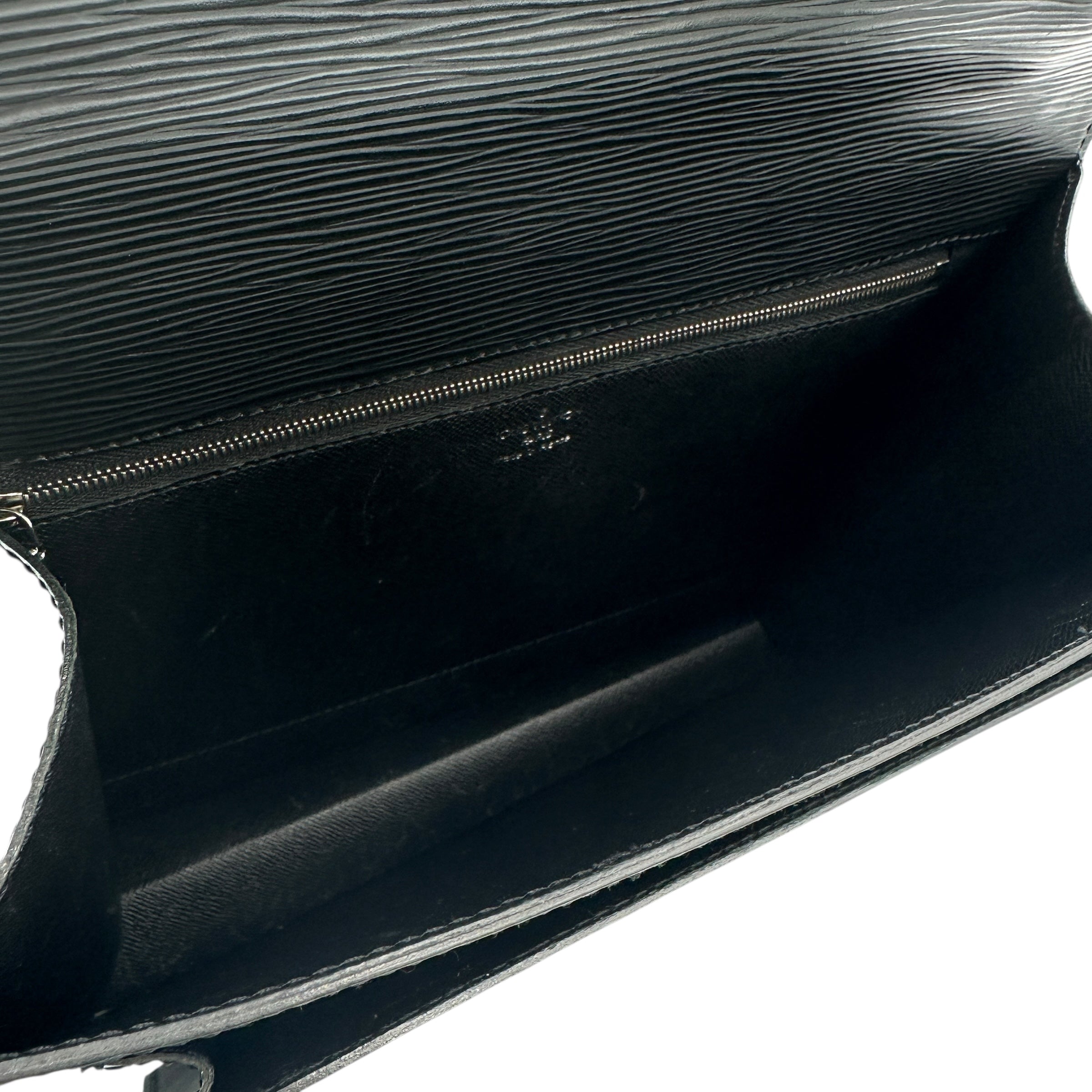 Louis Vuitton ランドネ エピ ブラック ヴィトン Louis Vuitton ランドネ エピ ブラック ヴィトン