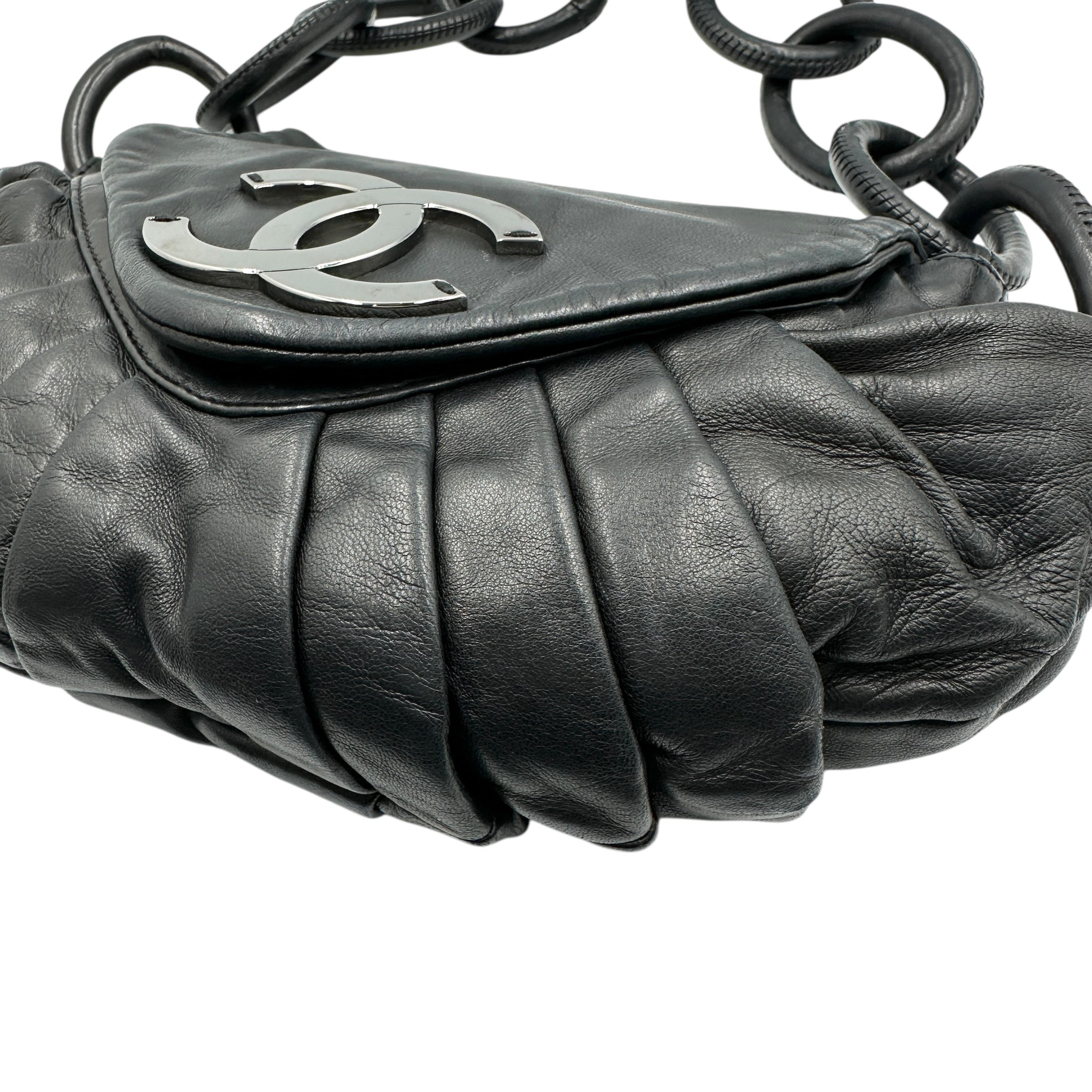 CHANEL シャネル レザーチェーン ショルダーバッグ