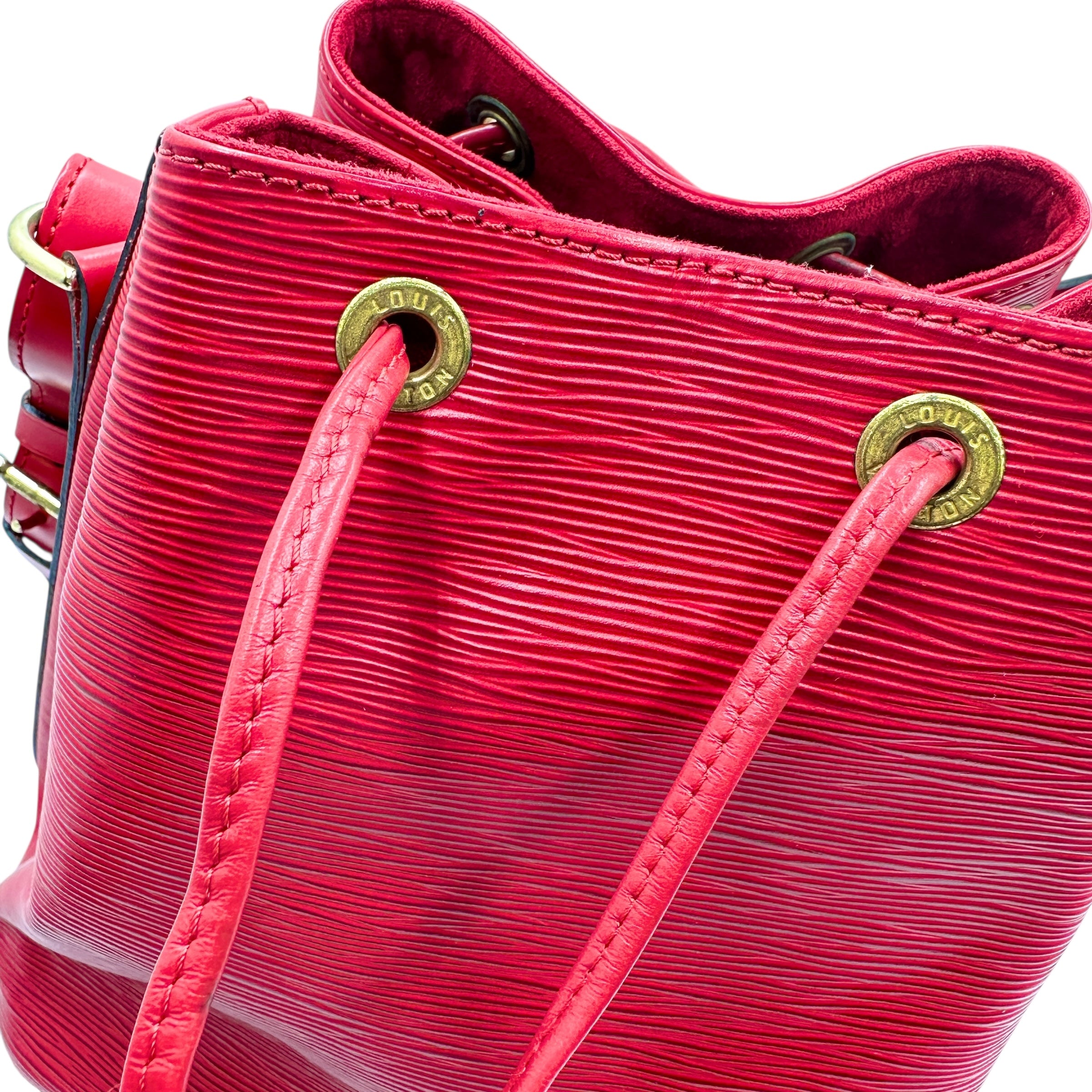 LOUIS VUITTON ルイ・ヴィトン エピ プチノエ