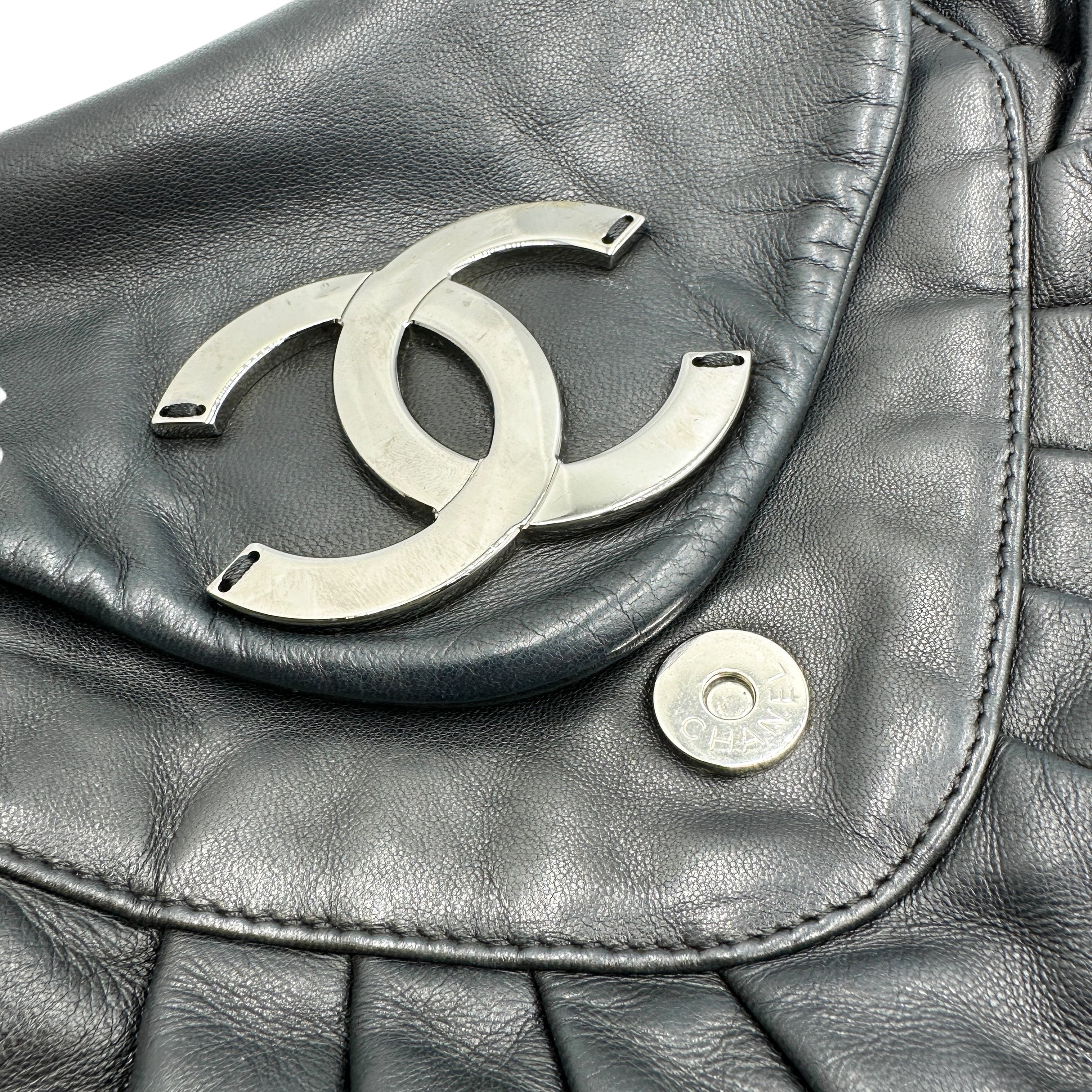 CHANEL シャネル レザーチェーン ショルダーバッグ