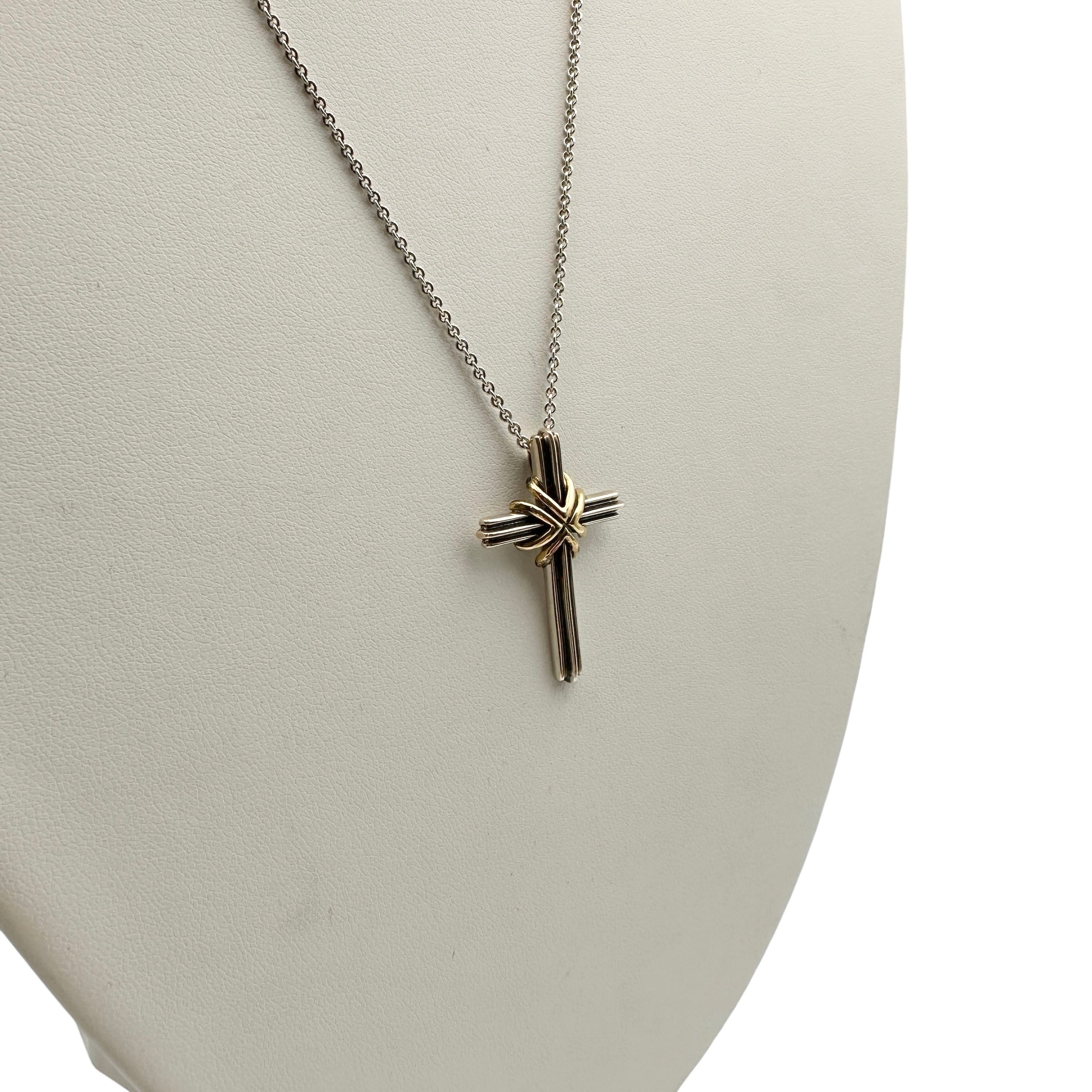 TIFFANY & Co. ティファニー シグネチャー クロス ネックレス