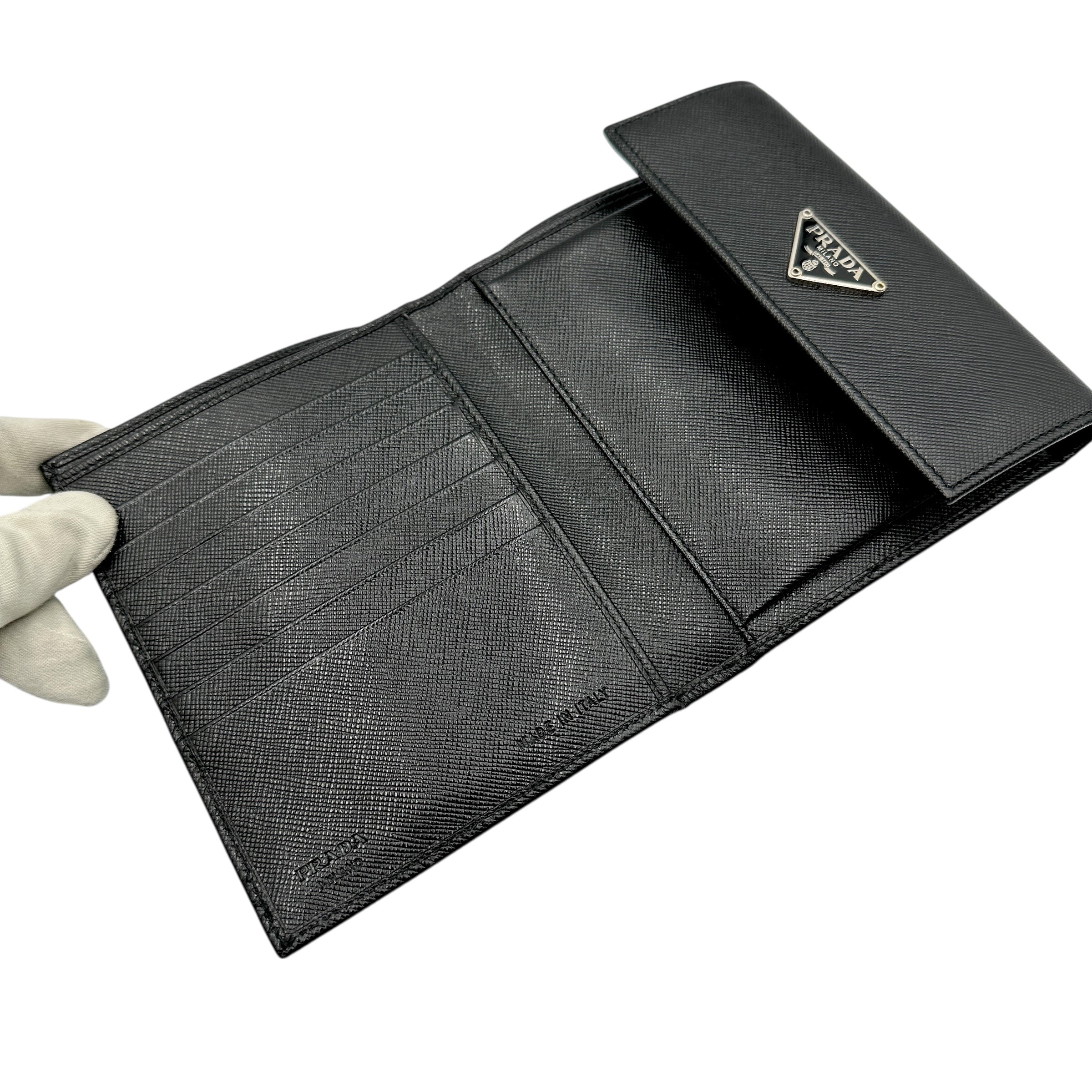 PRADA プラダ 3つ折りコンパクト財布